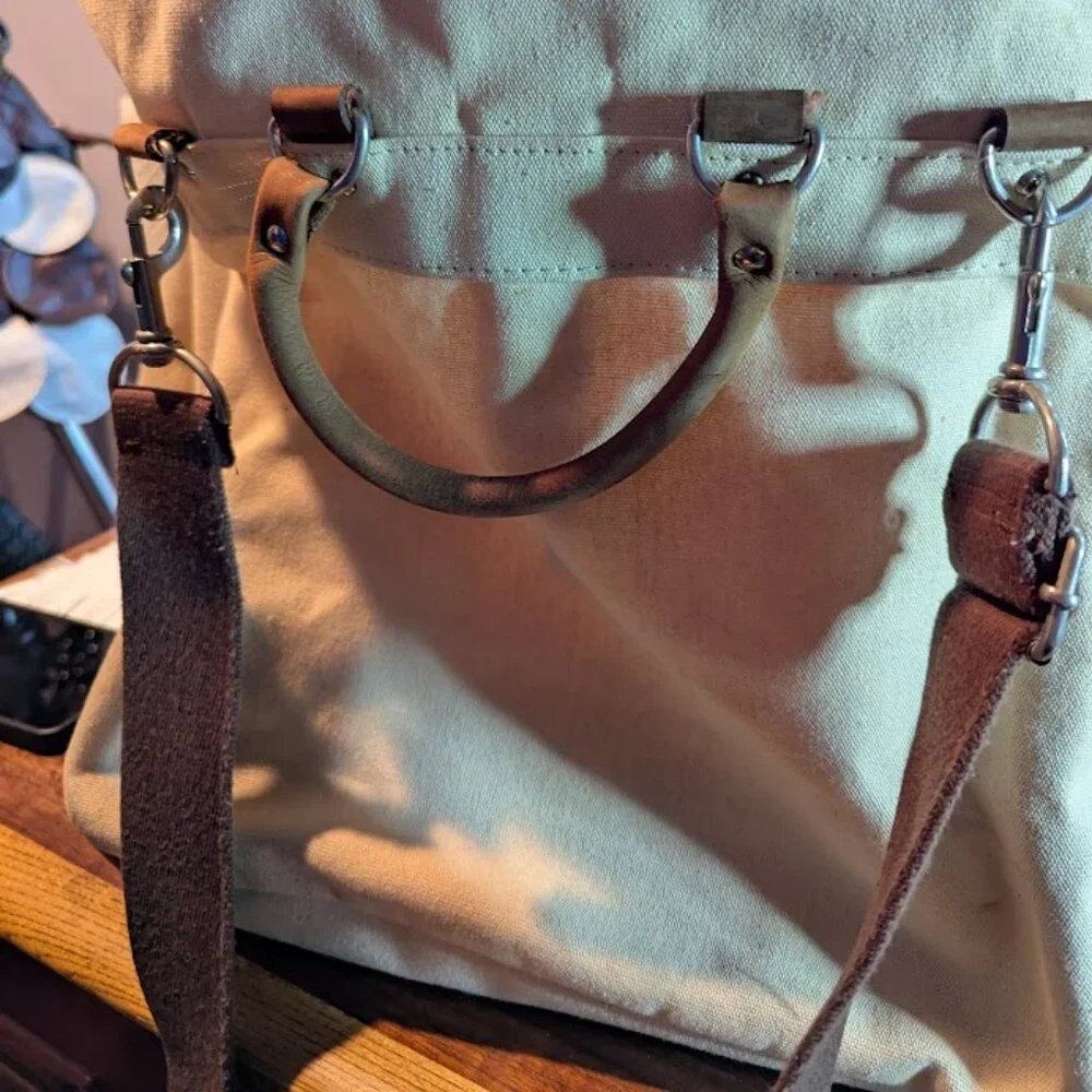 Gap White Canvas Lap Top Bag